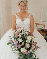 Romantic White Crew Sleeveless Sequined Ball Gown Long Tulle Wedding Dresses With Appliques